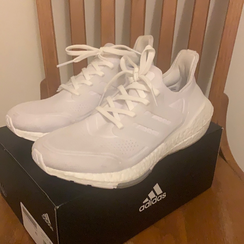 UltraBoost 21 Running Shoe